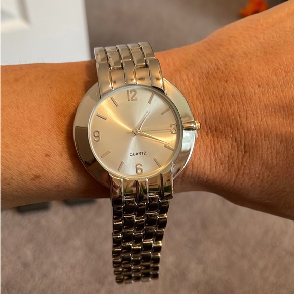 Classic Watch - Picture 1 of 5